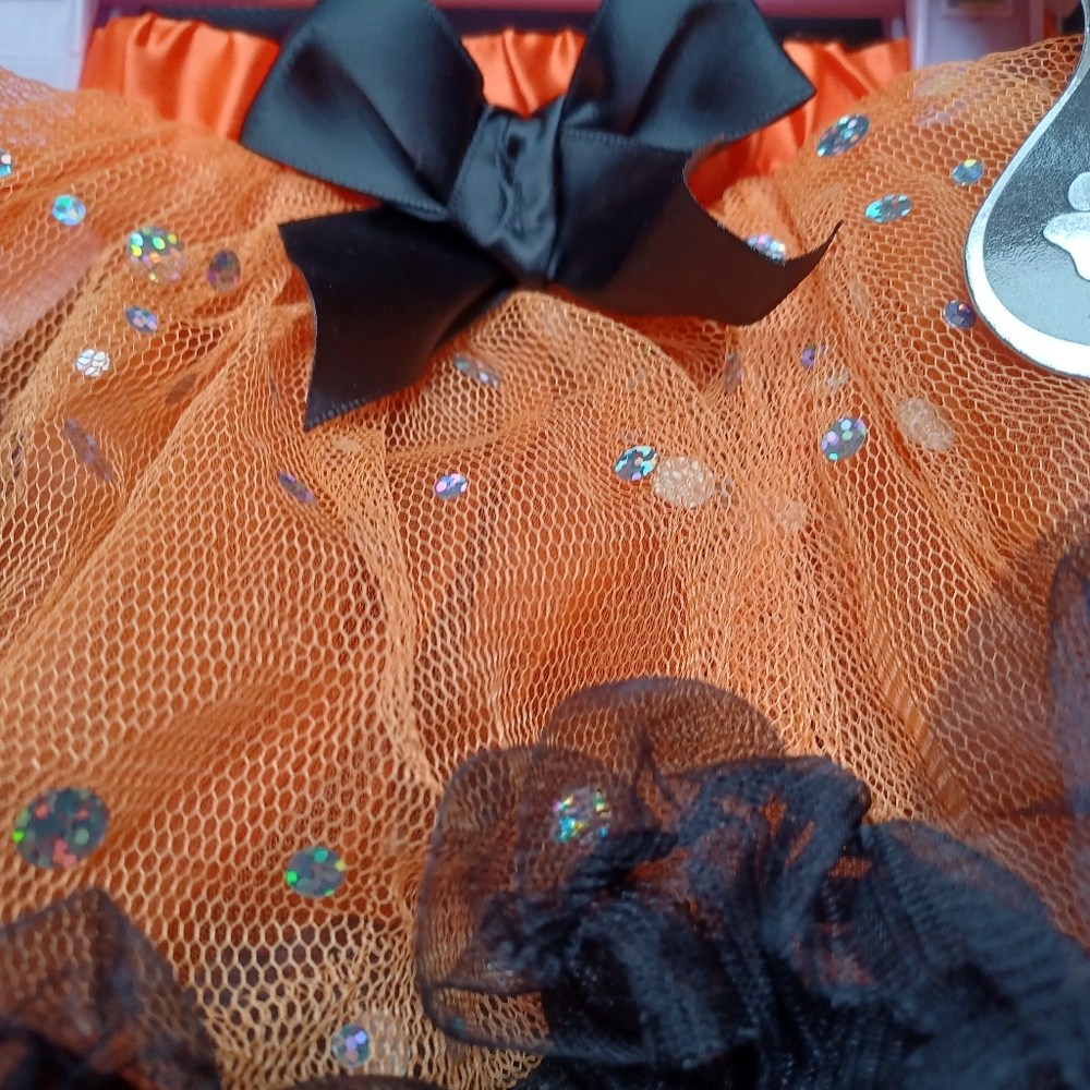 NWOT PAWPATU Halloween dog skirt size Medium